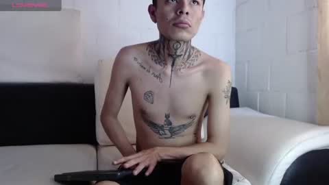 Snapshot of foxbadboy chatting on June 15, 3:58 pm foxbadboy online show from June 15, 3:58 pm