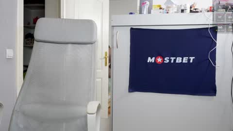 CUSTOM PHOTOS AND VIDEOS -  online show from December 8, 2:09 pm