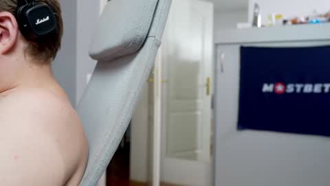 CUSTOM PHOTOS AND VIDEOS -  online show from December 13, 2:16 pm