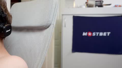 CUSTOM PHOTOS AND VIDEOS -  online show from December 14, 2:21 pm