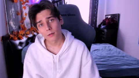 Foxicfu online show from December 22, 8:55 am