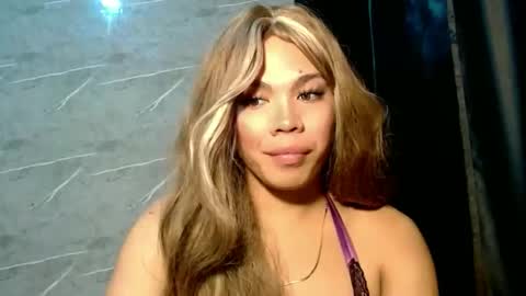 Snapshot of foxli_xx chatting on June 8, 12:03 am KITTY online show from June 8, 12:03 am