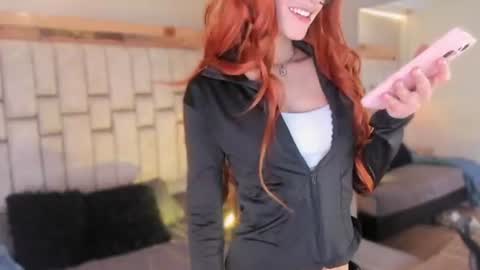 Snapshot of foxxxypink chatting on June 24, 8:19 pm fox with 3 xs online show from June 24, 8:19 pm