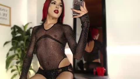 Snapshot of foxxy_angel chatting on June 10, 7:24 pm Santi online show from June 10, 7:24 pm