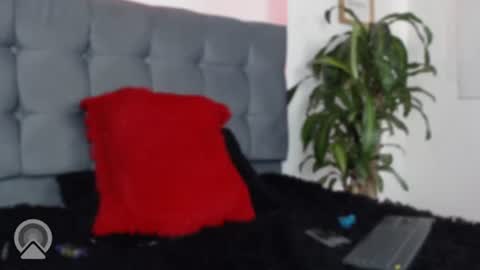 Snapshot of foxxy_angel chatting on July 17, 8:35 pm Santi online show from July 17, 8:35 pm