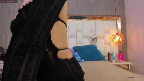 Snapshot of foxxy_dolce chatting on March 23, 2:43 pm Foxxy online show from March 23, 2:43 pm