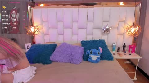 Snapshot of foxxy_dolce chatting on March 30, 4:41 pm Foxxy online show from March 30, 4:41 pm