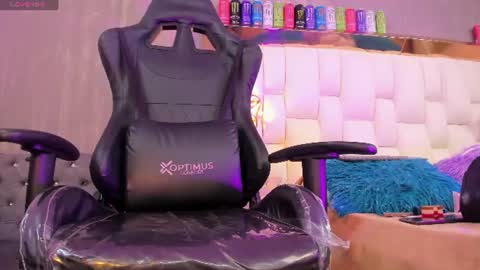 Snapshot of foxxy_dolce chatting on July 16, 5:19 pm Foxxy online show from July 16, 5:19 pm