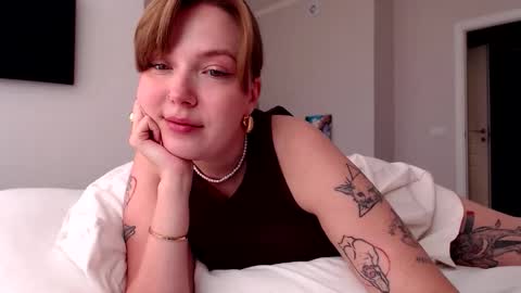 Snapshot of foxxycindy chatting on September 23, 12:30 pm Cindy online show from September 23, 12:30 pm