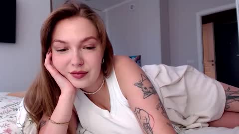 Snapshot of foxxycindy chatting on October 8, 11:19 am Cindy online show from October 8, 11:19 am