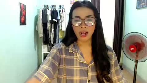 Snapshot of foxxygirly_ chatting on June 11, 11:36 pm Eva Violet online show from June 11, 11:36 pm
