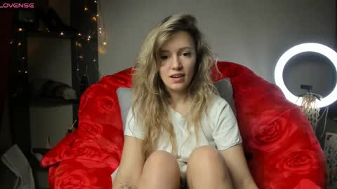 Snapshot of foxy_blond chatting on January 22, 7:57 am Foxy online show from January 22, 7:57 am