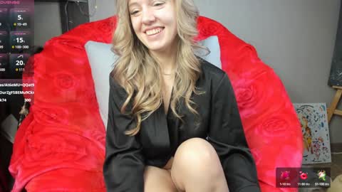 Snapshot of foxy_blond chatting on January 24, 7:41 am Foxy online show from January 24, 7:41 am