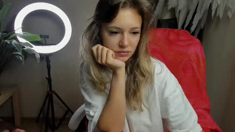 Snapshot of foxy_blond chatting on September 26, 12:14 am Foxy online show from September 26, 12:14 am