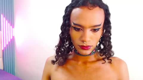 Ella online show from February 25, 3:16 pm