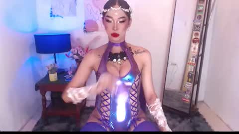 foxy_goddess online show from December 2, 4:40 am