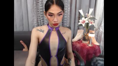 foxy_goddess online show from May 1, 10:47 pm