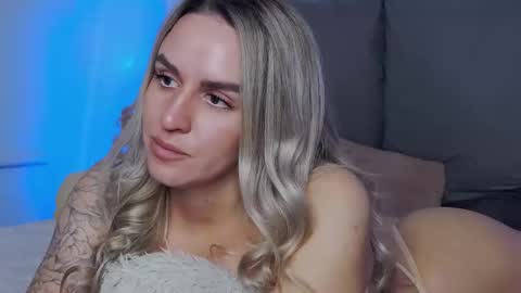 Snapshot of foxy_kimmi chatting on November 27, 7:21 am Foxy Kimmi online show from November 27, 7:21 am