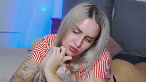 Snapshot of foxy_kimmi chatting on June 4, 6:41 am Foxy Kimmi online show from June 4, 6:41 am