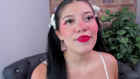 Snapshot of foxy_loren chatting on May 9, 11:04 am Loren online show from May 9, 11:04 am