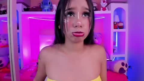 Snapshot of foxy_samy chatting on June 17, 6:09 pm Samy online show from June 17, 6:09 pm