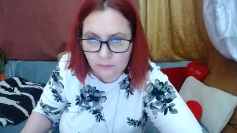 Snapshot of foxydesiree chatting on May 3, 6:47 pm foxydesiree online show from May 3, 6:47 pm