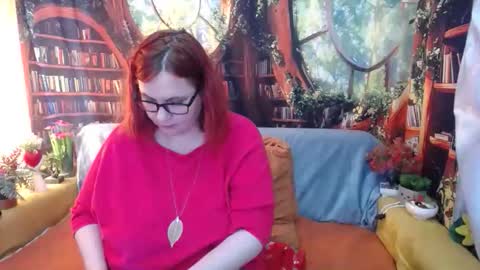 Snapshot of foxydesiree chatting on June 7, 2:43 pm foxydesiree online show from June 7, 2:43 pm