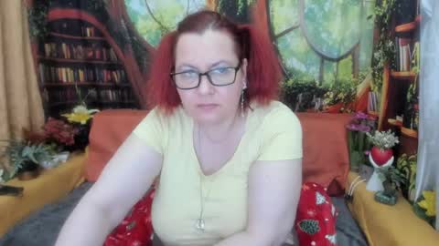 Snapshot of foxydesiree chatting on July 10, 10:01 pm foxydesiree online show from July 10, 10:01 pm