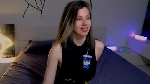 Snapshot of foxydevilish chatting on June 17, 12:24 am Fox online show from June 17, 12:24 am