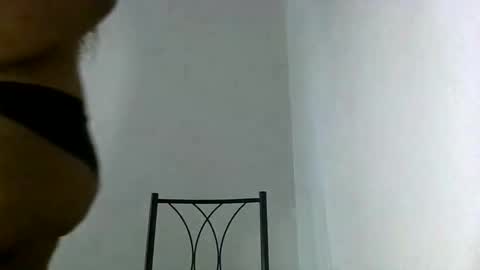 Snapshot of foxygoddess18 chatting on May 17, 7:10 pm foxygoddess18 online show from May 17, 7:10 pm
