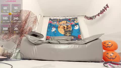 Snapshot of foxyiyi chatting on October 25, 12:02 pm yiyi online show from October 25, 12:02 pm