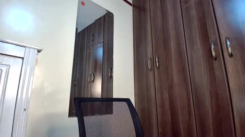 Snapshot of foxykay1 chatting on December 21, 3:58 am Kayla online show from December 21, 3:58 am