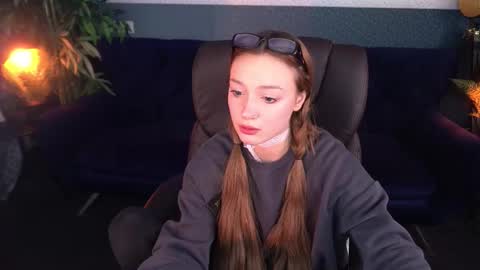 Maya online show from October 16, 12:39 pm