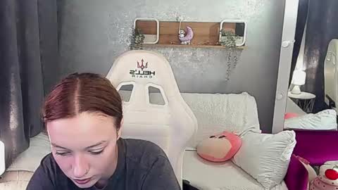 Maya online show from October 28, 3:25 pm