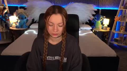 Maya online show from November 26, 2:07 pm