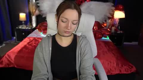 Maya online show from February 6, 2:09 pm