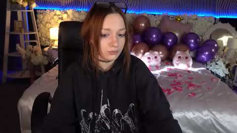 Maya online show from February 10, 1:48 pm