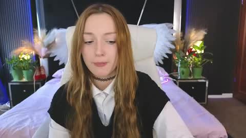 Snapshot of foxymayy chatting on May 12, 1:08 pm Maya online show from May 12, 1:08 pm