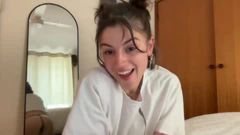 Snapshot of foxyone01 chatting on June 18, 2:34 am Miss Foxy online show from June 18, 2:34 am