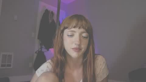 Snapshot of foxyredddd chatting on June 22, 11:07 am beautiful blair online show from June 22, 11:07 am