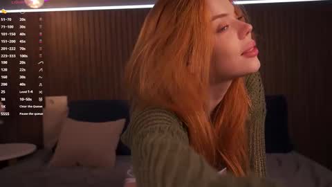 Snapshot of foxyrise chatting on November 29, 6:38 am Jane Foxy online show from November 29, 6:38 am