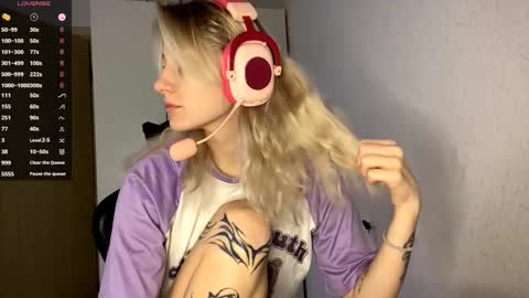 Kate online show from December 1, 8:30 am