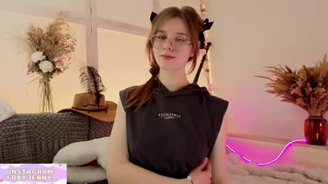 foxysecret_ online show from April 15, 6:26 pm