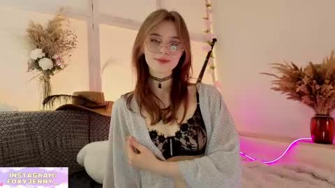 foxysecret_ online show from April 17, 8:23 pm