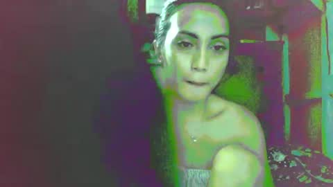 Snapshot of foxytheaxxx chatting on June 1, 5:42 am Thea online show from June 1, 5:42 am