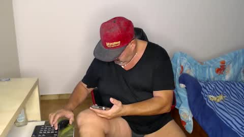 Snapshot of fraboys chatting on September 27, 6:07 am Fraboys online show from September 27, 6:07 am