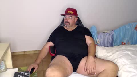 Snapshot of fraboys chatting on November 7, 6:57 am Fraboys online show from November 7, 6:57 am