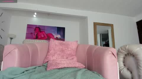 Snapshot of fraiderbrown chatting on January 15, 9:20 pm IM FRAIDER online show from January 15, 9:20 pm