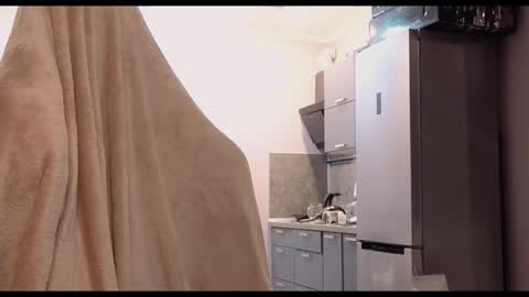 fran_bow online show from December 1, 2:38 am