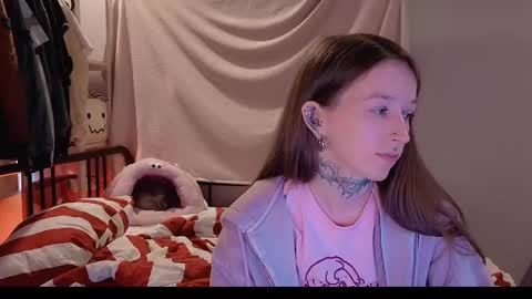 fran_bow online show from April 29, 3:27 pm